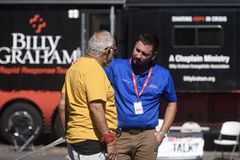 美 빌리 그래함 긴급대응팀, 총격사건 발생한 롤리 지역 방문