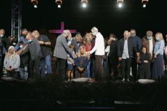 미 남침례신학교 “남성만 목사” 결의안, 만장일치 통과