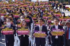 “2022 개정 교육과정은 文 정부 각본… 교육부 관리들 사퇴해야”