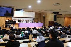 종교개혁자 마르틴 루터보다 100년 전, 체코 얀 후스가 있었다