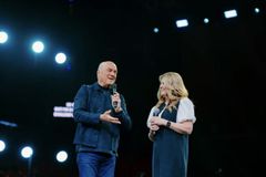 그렉 로리 목사 “견고한 결혼생활 유지할 수 있는 방법은…”