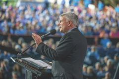 F. 그래함, 이탈리아 전도집회…1만 3,200여 명 참석