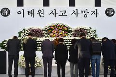 [사설] 슬픔을 정치적으로 이용하려는 사람들