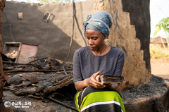 이슬람 무장 세력에게 가족과 집 잃은 ‘나이지리아의 레베카’