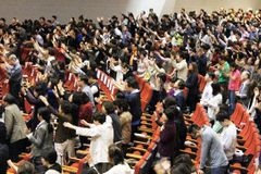 美 기독 유권자 55% “정치적 견해 같은 교회 출석”