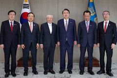 윤석열 대통령, 기독교계 원로들과 이태원 참사 관련 간담회