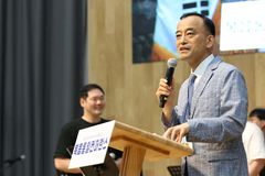 “새로운 집필진 구성해, 올바른 교과서 만들어야”