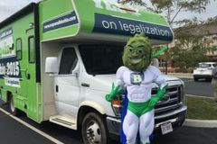 담배는 나쁘다면서 대마초는 좋다는 모순… WSJ 사설로 비판