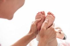 어렵지만 방법은 있다…돌보고 연합하고 투자하라