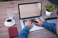 “英·美 기독 직장인 45%, 종교적 복장이나 상징물 착용 불편”