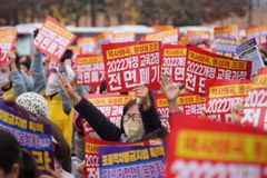 “개정 교육과정 속 ‘성혁명’ 일부 삭제 일단 환영”