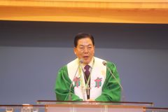 예장 통합 이순창 총회장 “성탄절, 고통받는 이들에게 평화 임하길”