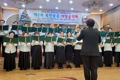 “탈북 후 정착 어려움, 함께 노래 부르며 극복했죠”