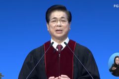 이영훈 목사 “어떤 상황에서도 주님 붙드는 한 해 되길”