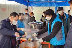세계성시화운동본부, 노숙인과 쪽방촌 주민에 마스크와 구충제 전달
