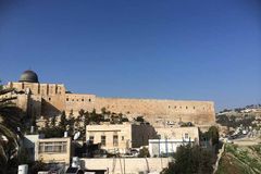 예루살렘 기독교인 묘지 수십 개 훼손당해