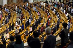 미국인 3명 중 1명 “팬데믹 이후 교회 출석 중단”