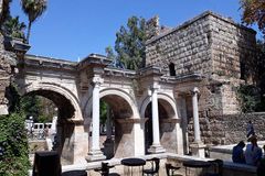 사도 바울이 배 타고 떠난 곳으로 보이는 천연 항구