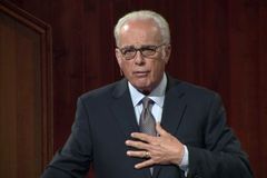 존 맥아더 목사 “설교 표절 목회자, 선지자 아닌 배우”