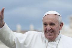 동성애에 대한 프란치스코 교황의 입장은 대체 뭔가?