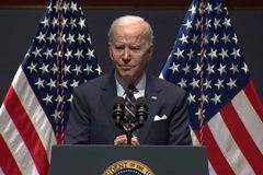 美 바이든 “국가적 낙태 금지법, 거부권 행사할 것”