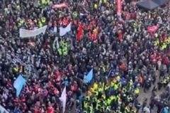 덴마크 총리, 330년 역사 ‘대기도일’ 폐지 제안… 5만 명 반대 시위