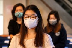 “뼈아팠던 초기 정치방역… 절제된 자율방역 펼칠 때”