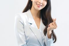 배우 오윤아, 발달장애인 자립 지원 위해 밀알복지재단에 기부금 전달