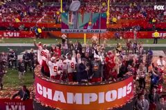 ‘NFL 슈퍼볼 우승’ 주축 4인, 하나님께 영광 돌려