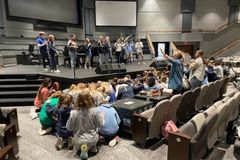 美 테네시 중학교에도 영적 부흥… 학생들 신앙고백 쏟아내