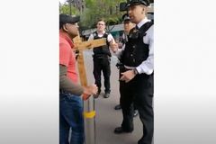 부활절 거리 설교하다 체포된 英 사역자, 경찰 상대 소송