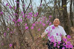 소강석 목사 “꽃이 피는 걸 보고 생각나는 사람”