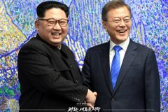 자유통일당, 조명균 전 통일부 장관 간첩죄로 고발