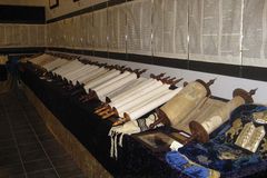 유대인 타낙은 24권, 기독교 구약은 39권인 이유