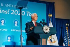 펜스 전 美 부통령 “하나님과 가족 앞에서 대선 출마 선언”