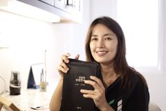 신애라 “성경의 중요성을 깨닫고 성경 읽기”