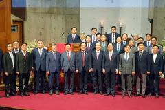 “‘보호자의 종교 행위 강요는 아동학대’… 정부와 협의해 삭제”