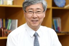 유기성 목사, 죠이선교회 수양회서 청년 고민 듣고… “예수님만 믿으면 돼”