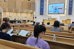 “발군의 학자·작가·변증가 C. S. 루이스, 우리 모두에게 축복”