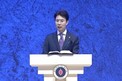 김학중 목사 “어떤 어려운 일 만나도 하나님께 울부짖길”