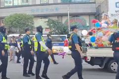 시민들 위한 공간서… 인천 퀴어축제 강행 눈살