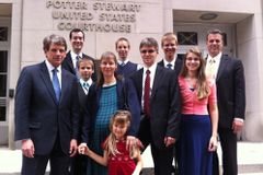 獨 홈스쿨링 가족, 망명 재판서 패소… 항소의사 밝혀