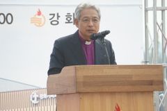 이철 기감 감독회장 “이 땅엔 성탄의 평화 요청돼”