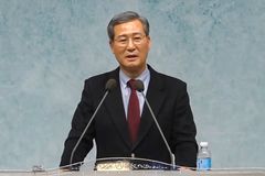 신용백 목사 “복음의 두 바퀴로 하나님 앞에 나아가길”