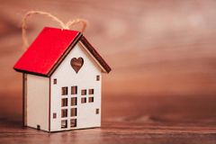 연인과 부부 사이, 거짓말은 어쩔 수 없는 것?