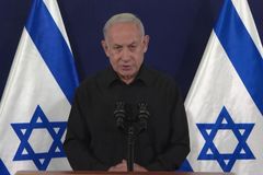 이란 공격 받은 이스라엘, ‘고통스러운 보복’ 검토 중