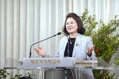 “19년 전 겨자씨처럼 작았지만, 하나님이 이만큼 자라나게 하셨죠”