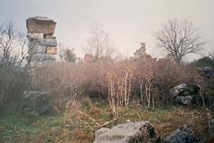 바울 시대 항구 있어 배로 가던 에베소, 지금은