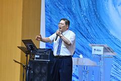 소강석 목사 “잠을 자도 주일예배, 일어나도 수련회”