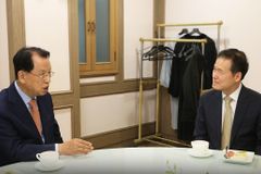 김영호 통일부 장관, 김삼환 명성교회 원로목사 예방